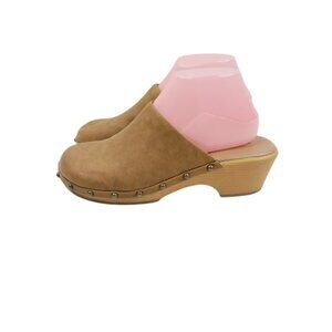 Living Women's Tan Leather Studs Block Heel Classic Slip-On Clogs Size 7